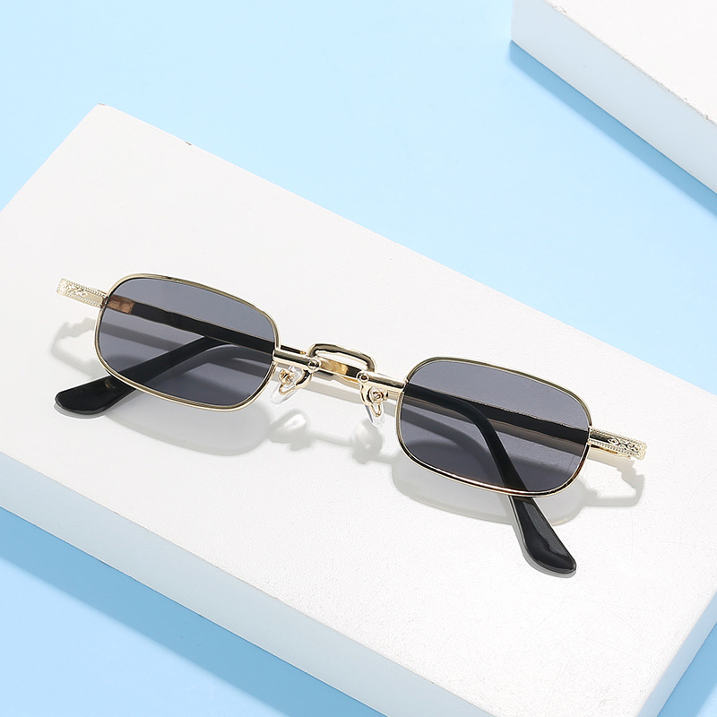 New Small Frame Square Sunglas - Photo Booth Frame 评论和价格